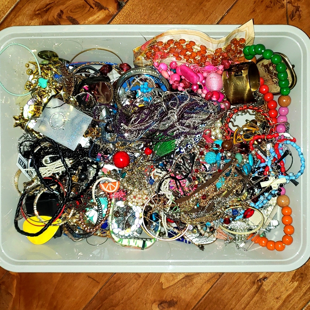8 lbs Junk Jewelry